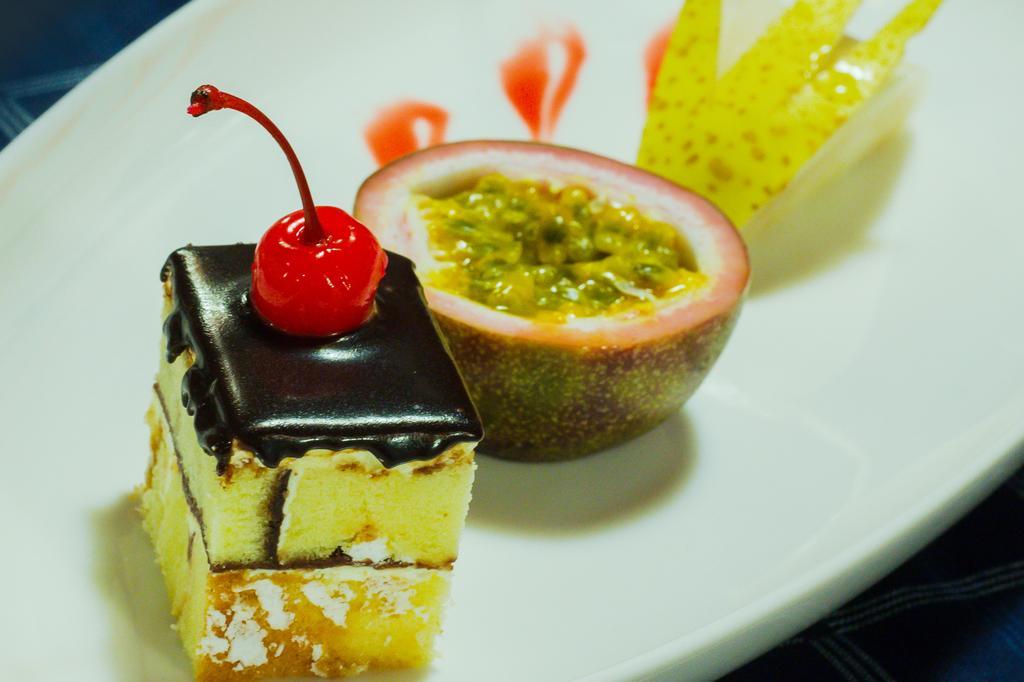 Viet View Hotel & Spa Ханой Екстериор снимка