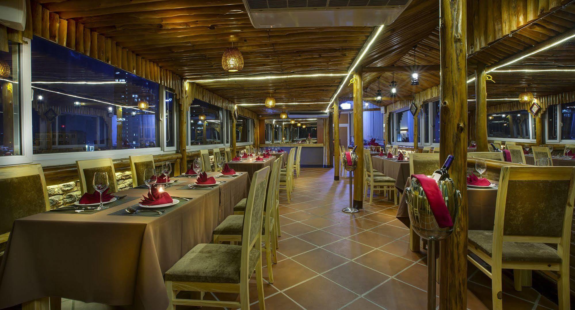 Viet View Hotel & Spa Ханой Екстериор снимка