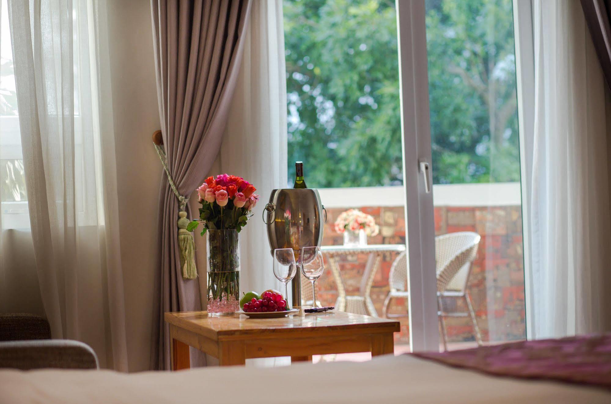 Viet View Hotel & Spa Ханой Екстериор снимка