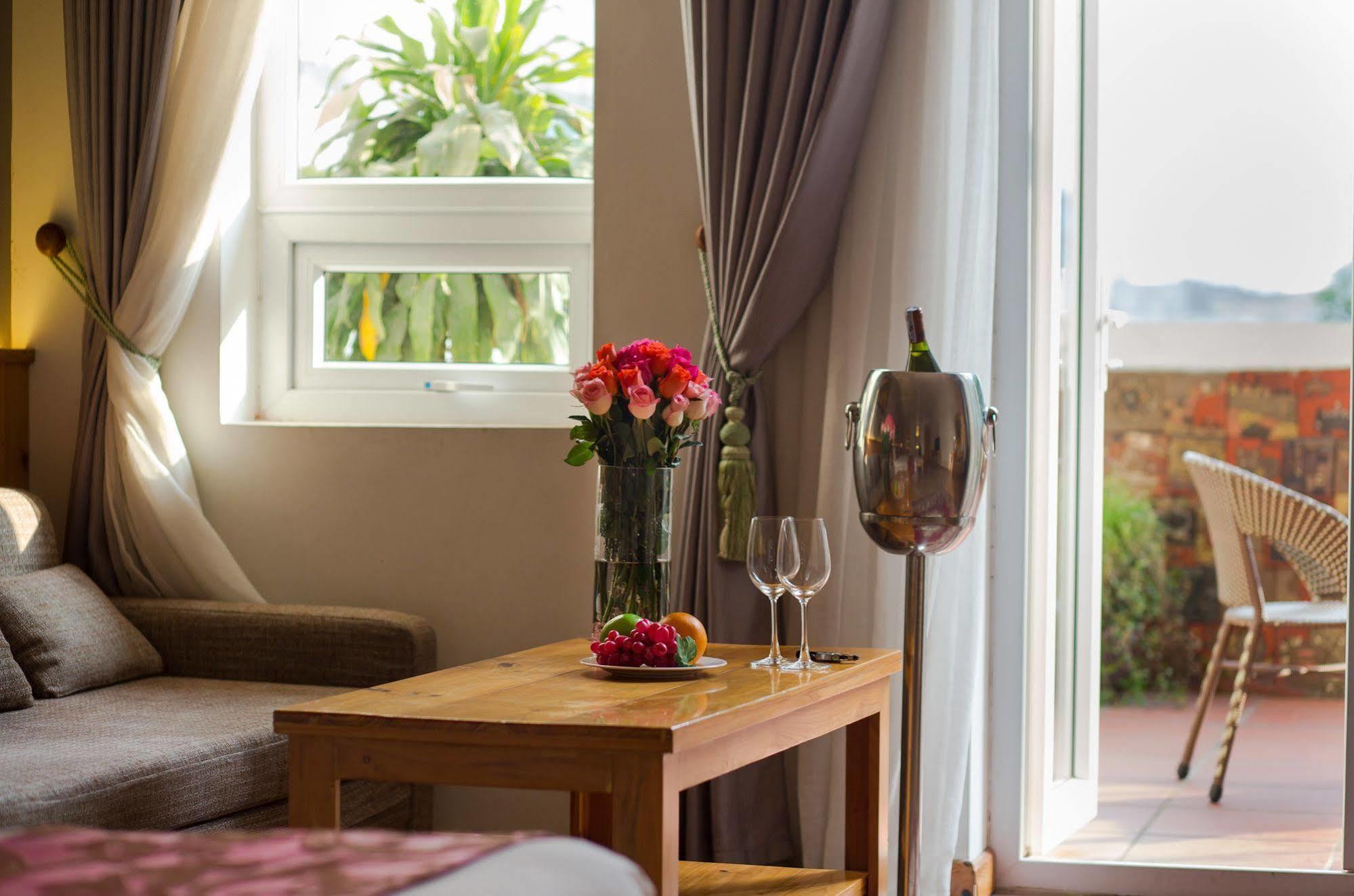 Viet View Hotel & Spa Ханой Екстериор снимка